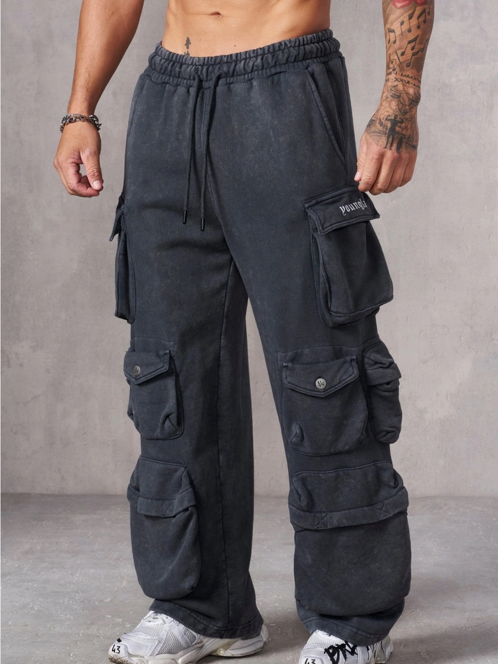 YoungLA 2005 hella pocket sweats
Charcoal wash
Medium